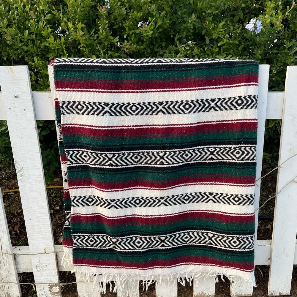 Mexican‎ Serape Woven Falsa Blanket Fringed Red White Green Black 62x76 Soft GUC